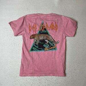 Def Leppard Animal Graphic T-Shirt Pink Mineral Wash Band Tee Mens Medium